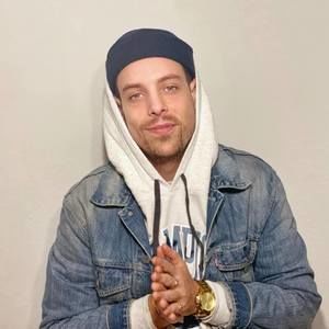 Meet your Posher, Zach